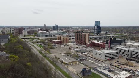 grand rapids, michigan, centro de la ciudad, imágenes aéreas de drones, edificios, paisaje urbano.