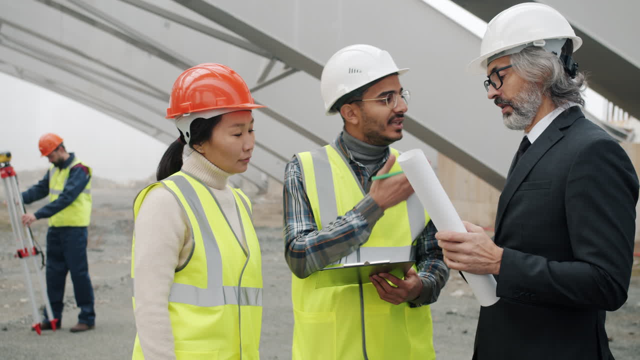 reunión del equipo de construcción