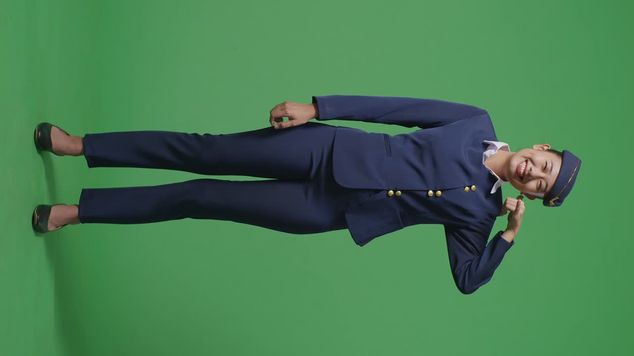 유니폼을 입은 승무원