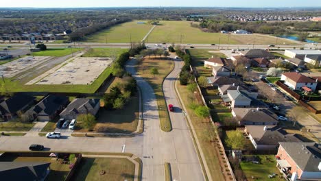 Vuelo-Aéreo-Hacia-El-Sur-Sobre-Un-Barrio-En-Anna-Texas