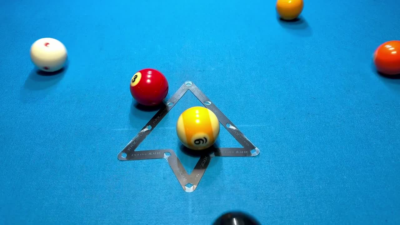 천천히 움직이는 빌리어드 9 공 휴식