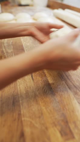 proceso de elaboración del pan en una panadería