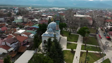 Aerial-View-Over-Historical-Green-Mosque-In-Iznik,-Bursa,-Turkey---drone-shot