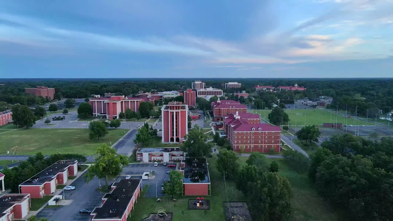 Drone flyover of Murray State University campus in Murray Kentucky