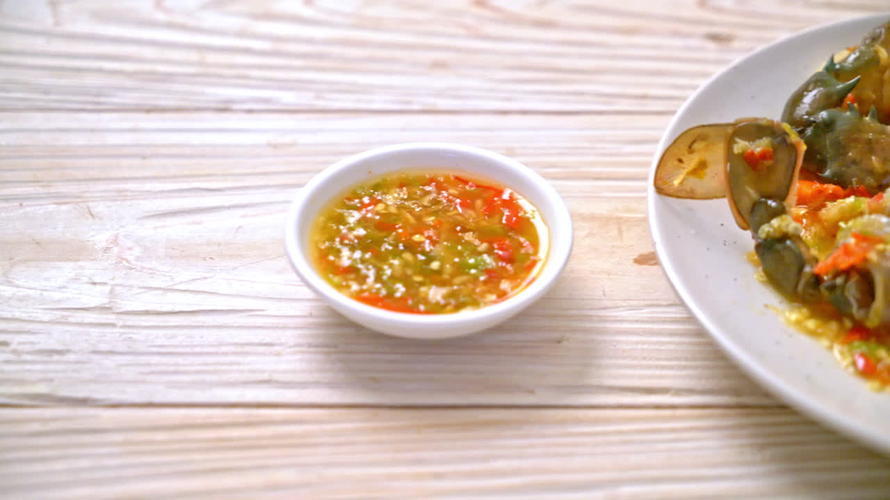 Pickled Crab Eggs With Seafood Spicy Sauce