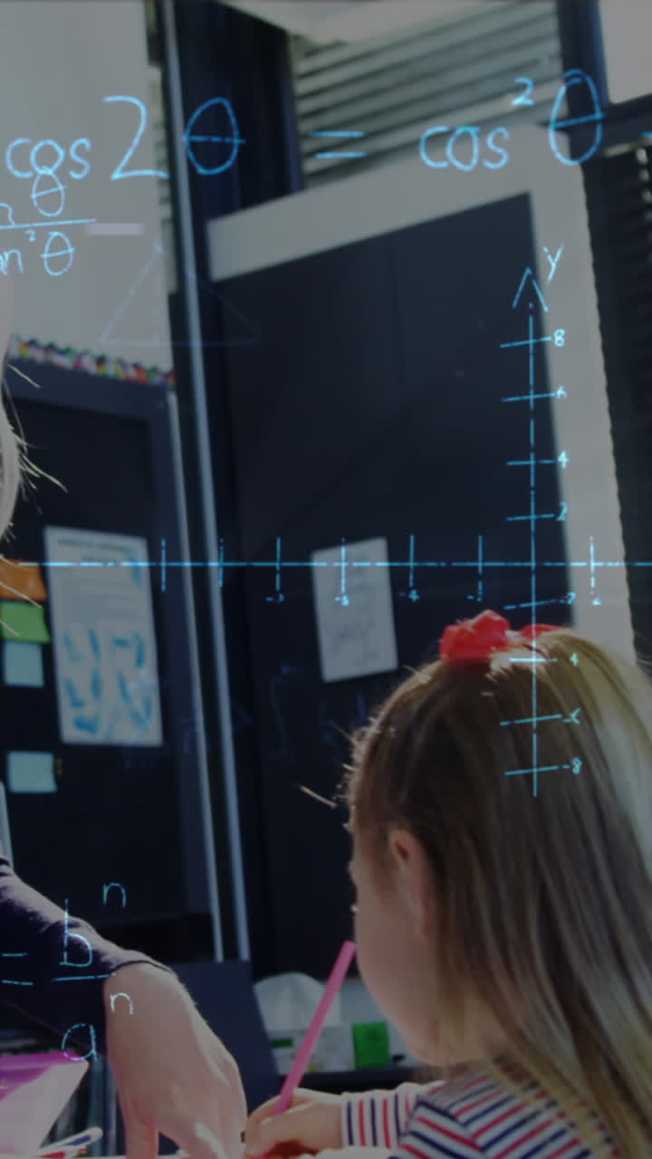 animación de ecuaciones matemáticas sobre maestras y escolares que escriben en clase