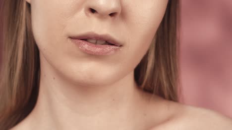 el rostro de la mujer en primer plano