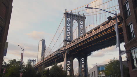 gimbal shot of the manhattan bridge during golden hour