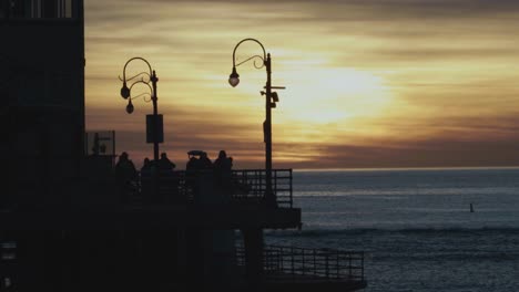 Puesta-De-Sol-De-Santa-Mónica---Borde-Del-Muelle