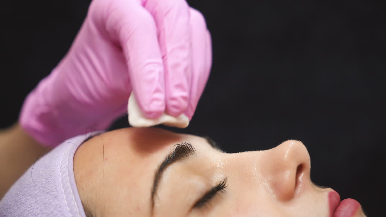 Facial Treatment Session