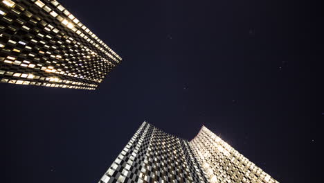 beautiful timelapse of the stars passing over manchester's newest skyscrapers south tower and east tower in deans gate square owens street