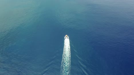 Cook-Islands-Rarotonga-out-the-Ocean-with-a-fisher-boat