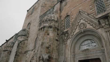 selahaddin eyyubi mosque, historic silvan ulu mosque, turkey, the upper part of the door