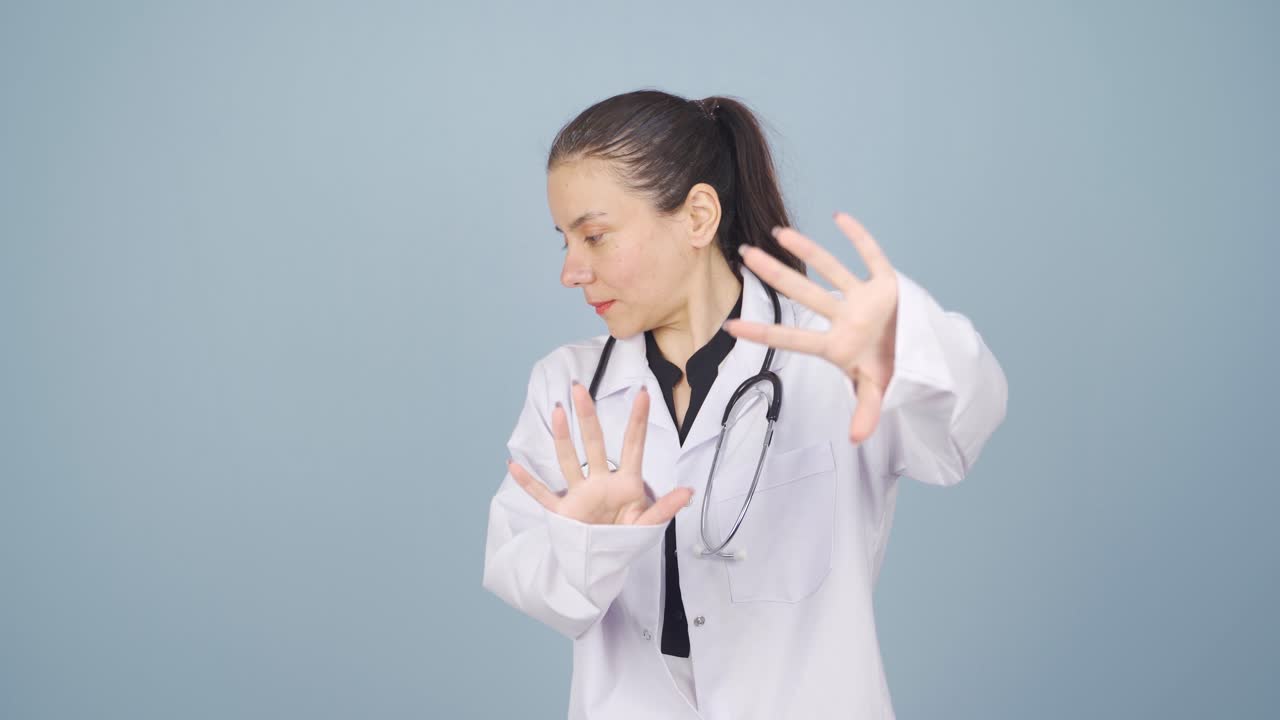 폭력은 의사에게, 의사는 두려워합니다.