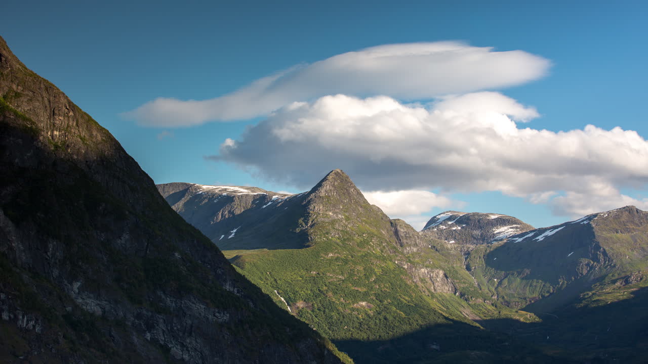 Geirange Clouds 4K-videoer 00