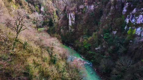 el paisaje del cañón del río
