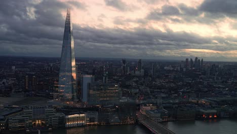 Londres-La-Hora-Del-Atardecer-Del-Fragmento