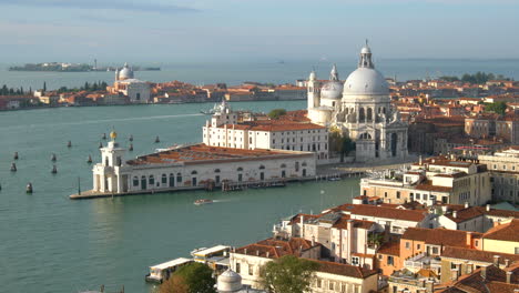 Skyline-Von-Venedig-Am-Canal-Grande-In-Italien