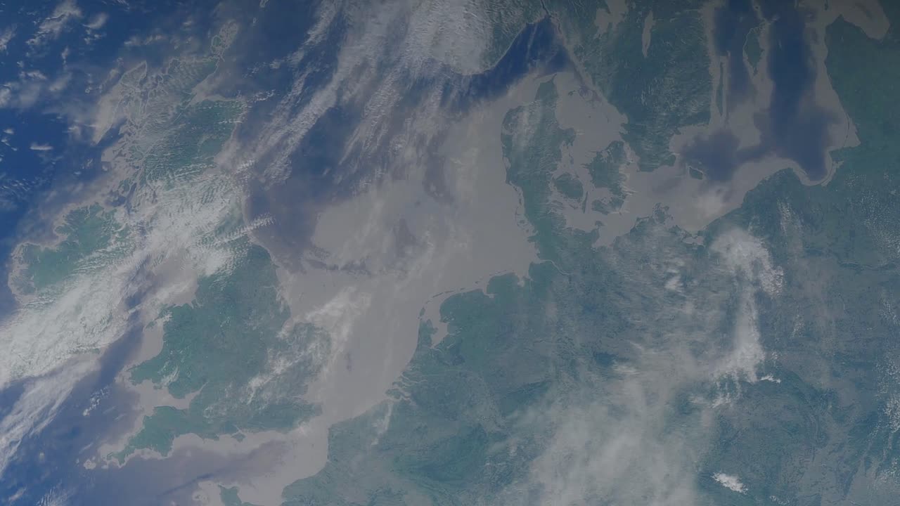 mirando hacia abajo en la tierra desde la órbita de irlanda, inglaterra, bélgica, dinamarca, pasando por