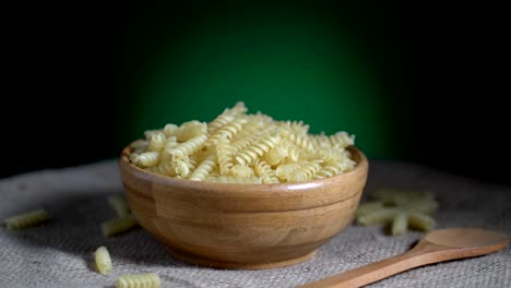 macarrones giratorios en bucle