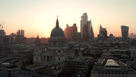 Aerial-shot-towards-St-Pauls-Cathedral-with-a-sunburst