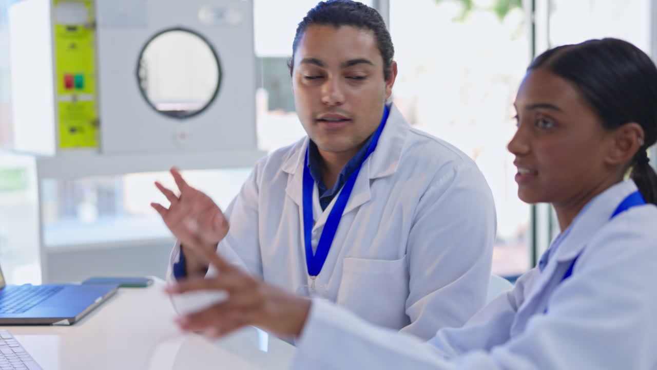 equipo de científicos, comunicaciones