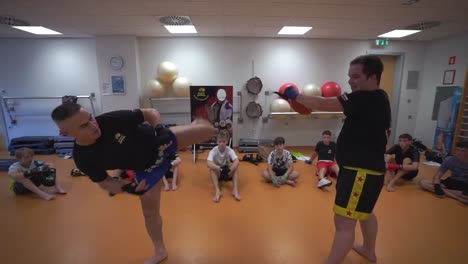 kickboxing training class