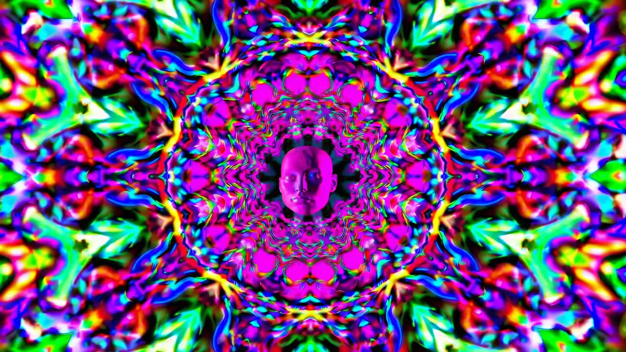 Video caleidoscopico psichedelico con colori vivaci e una faccia centrale