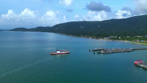 Muelle-De-Ferris-De-Koh-Samui,-Disparo-De-Un-Dron,-4k,-Tailandia,-Surat-Thani