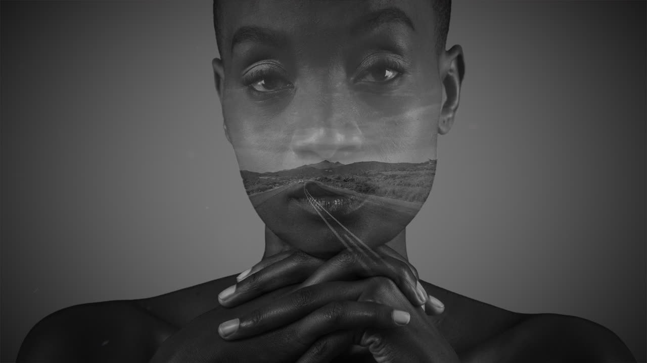 두 번 노출 된 여성의 초상화