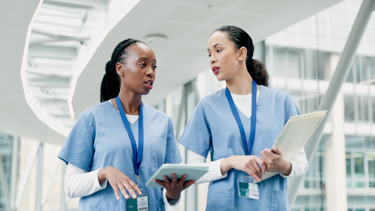 Talking, healthcare and doctors with a tablet