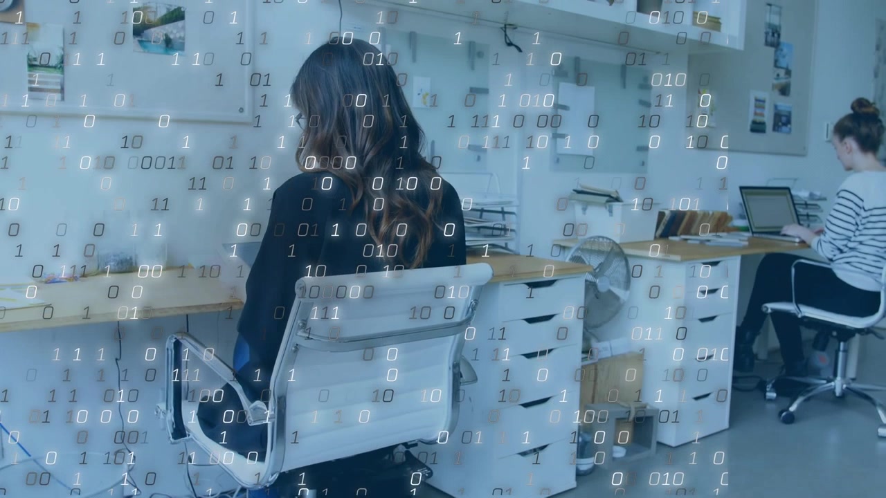 Animazione di elaborazione dati numerici su professionisti e dispositivi elettronici.