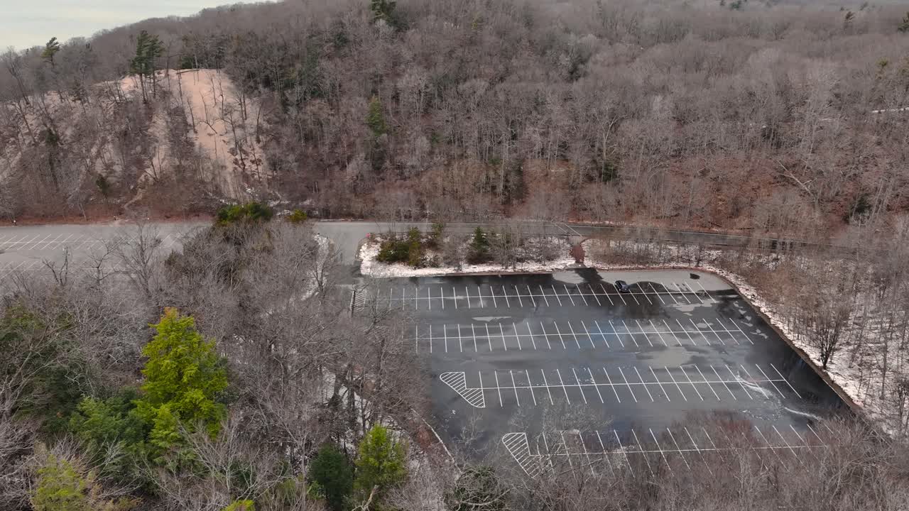 공중 운동은 롯을 향해 밀어