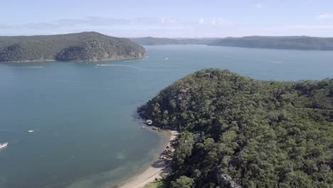 Aguas-Tranquilas-De-Las-Playas-Del-Norte-Frente-Al-área-De-Gosford