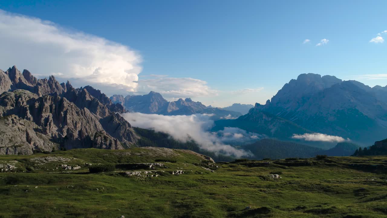 parque natural nacional de tre cime en los alpes dolomitas. la hermosa naturaleza de italia.