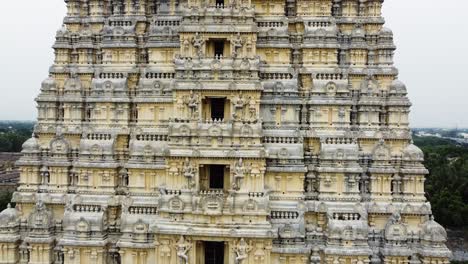 Aerial-view-of-Sri-Kanchi-Kamakshi-Amman-Temple-in-Kanchipuram,-Tamil-Nadu