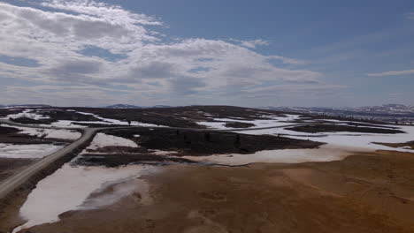 Mit-Drohnen-Aufgenommene-Filmische-Luftaufnahmen-Vom-Berg-Røros-In-Storwartz,-Norwegen