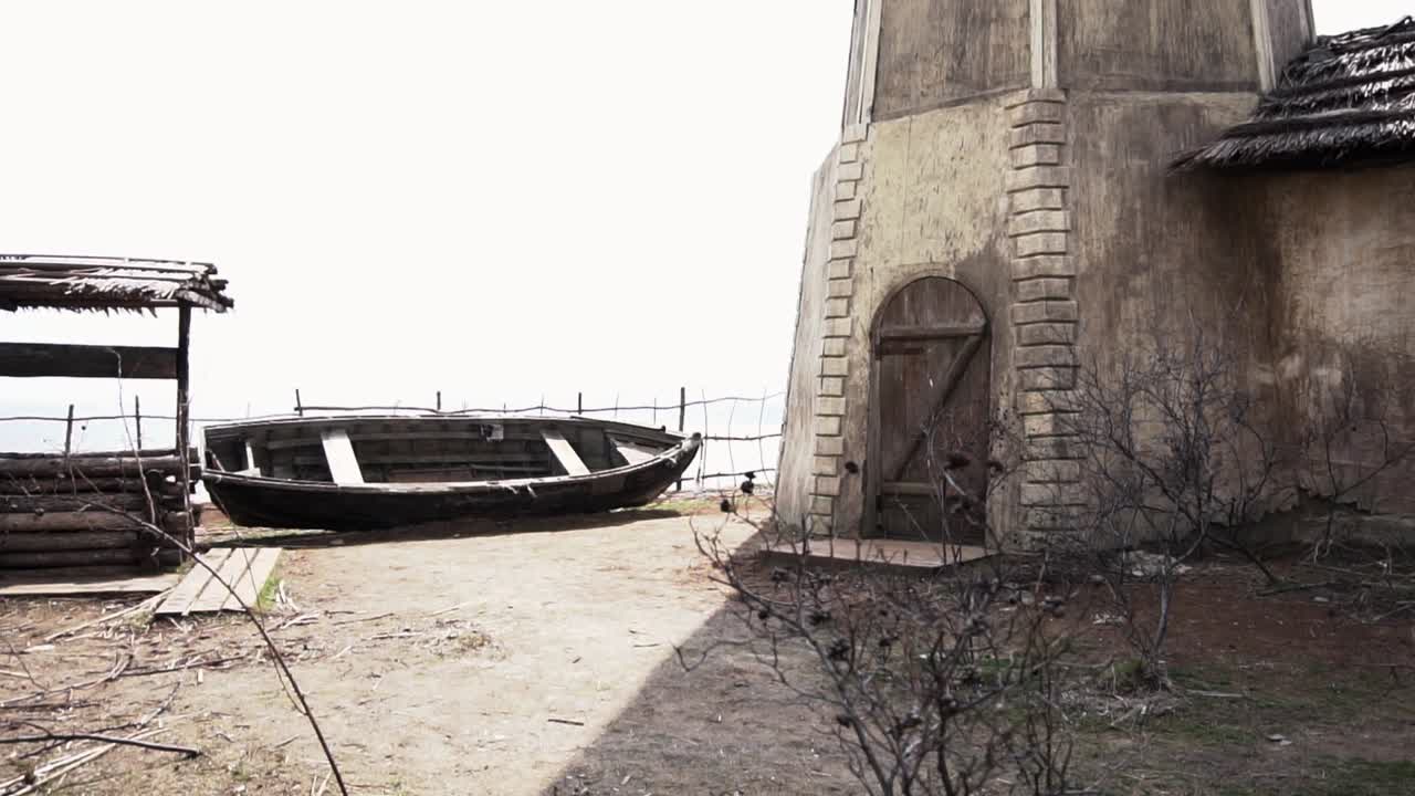 바가 에 있는 오래된 등대 와 배