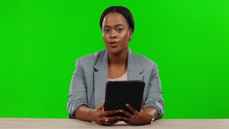 Schwarze-Frau,-Gesicht-Oder-Gespräch-Mit-Tablet-Auf-Grün