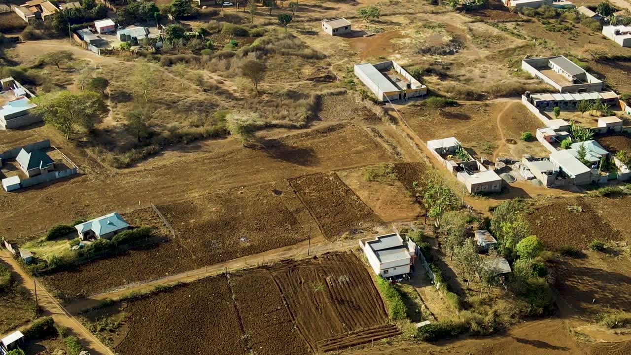 케냐의 시골 지역 - 케냐의 나이로비의 로이토코크 교외 지역