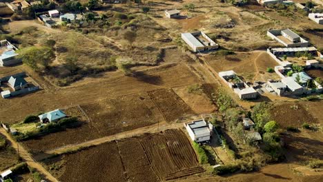 Vista-Aérea-De-La-Zona-Rural-De-Kenia--Loitokitok-Suburbs-De-Nairobi,-Kenia