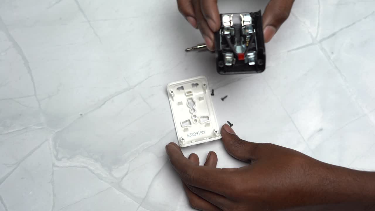 reparación de adaptadores de alimentación de enchufe múltiple