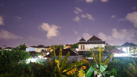 Indonesia-Bali-Timelapse-Estrella-Noche-Púrpura-Edificio-Mezquita-Paisaje-Cielo-Nubes-Edificios