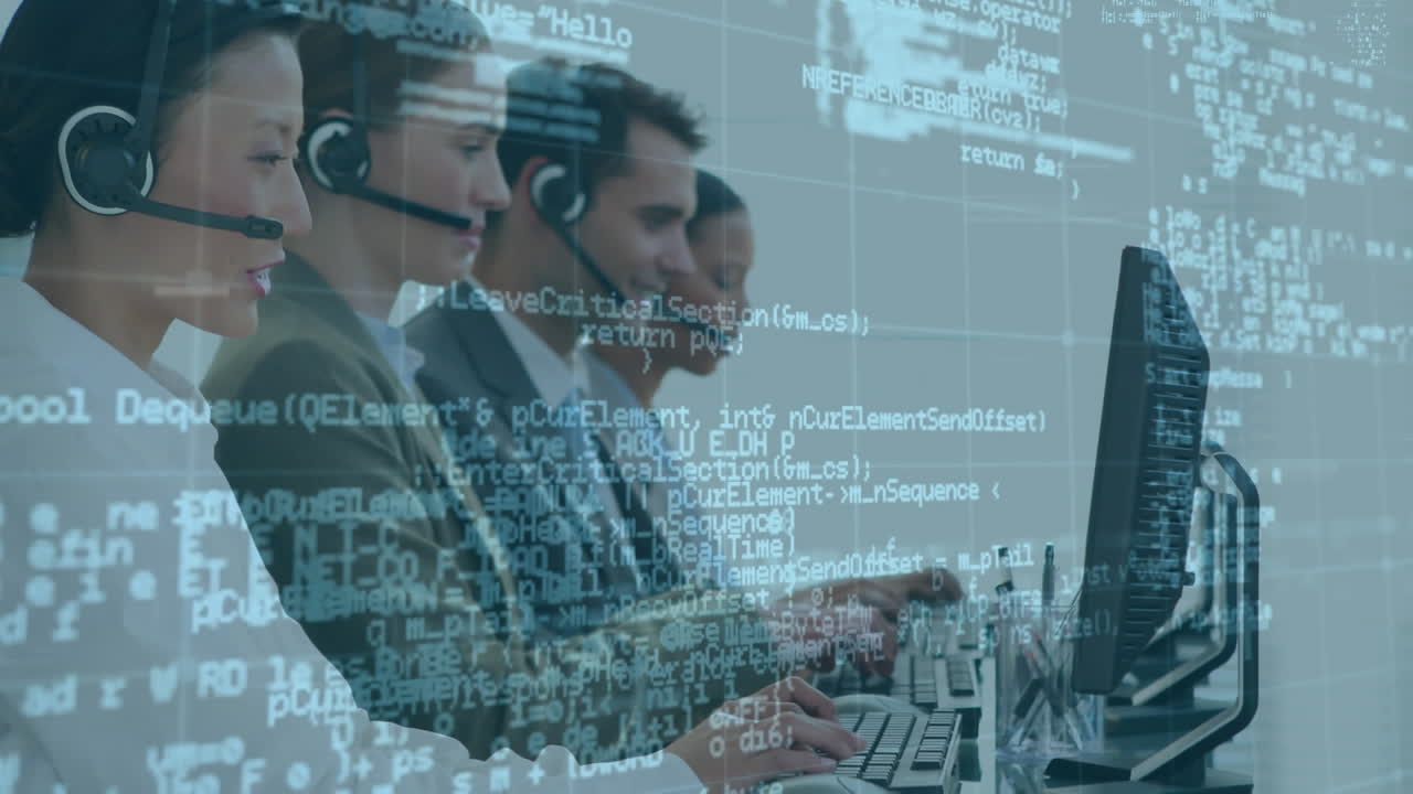 animazione dell'elaborazione dei dati su uomini d'affari che utilizzano cuffie telefoniche