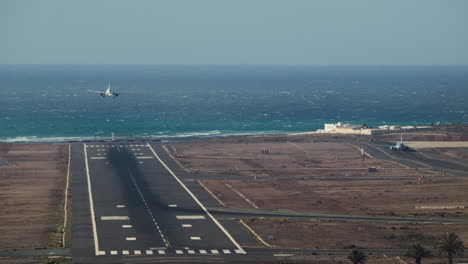 landing of a passenger plane