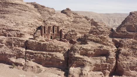 Petra,-Jordanien,-Kloster,-Drohnenantenne,-Gründung-Der-Geschichte-Des-Nahen-Ostens,-Jordanien,-Beduinen,-Wadi-Rum,-Touristen,-Kamele,-Esel