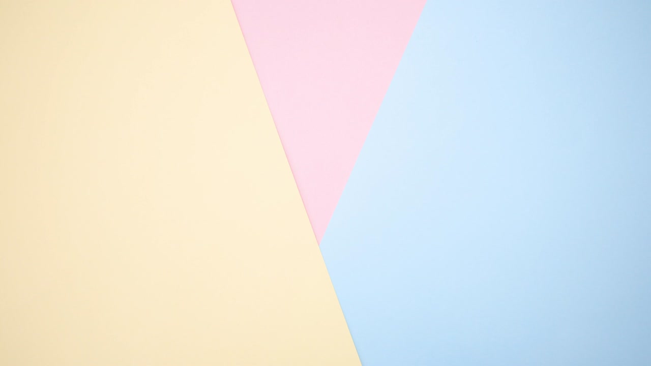 빨간색, 노란색, 파란색 바탕에 손 라크와 손 파일이 나타납니다.