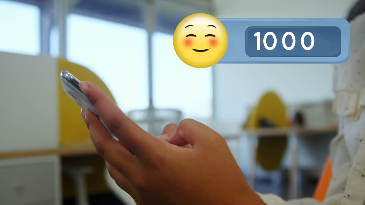 ⁇ 드폰으로 타이핑하는 여자