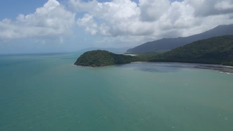 Impresionante-Paisaje-Del-Mirador-De-Kulki-Cerca-De-La-Playa-De-Myall-Visto-Desde-El-Mar-De-Coral