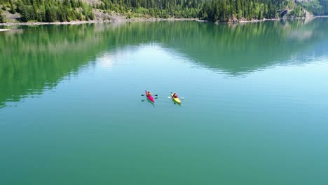 People-kayaking-in-lake-4k